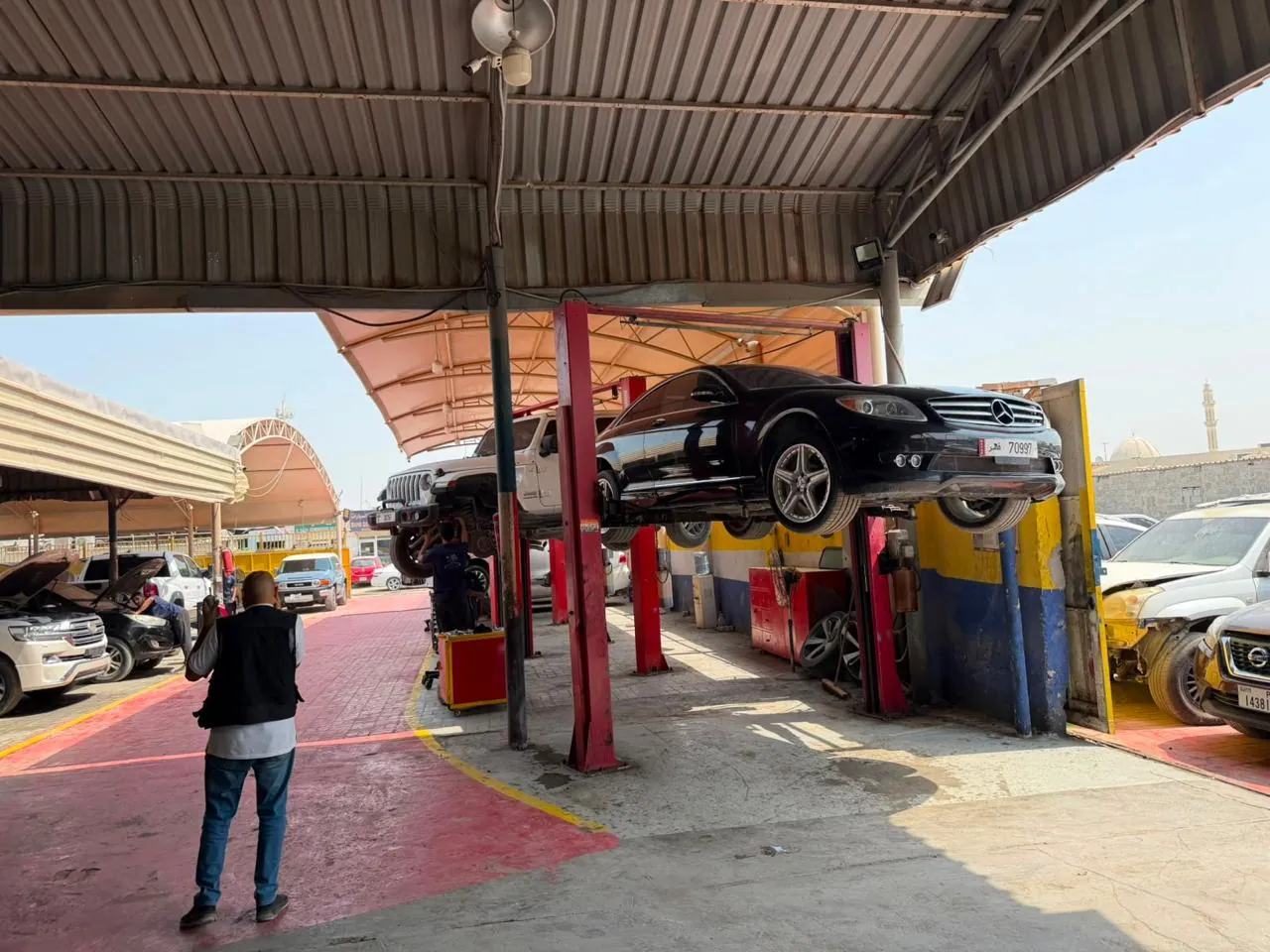 الرافعات في المركز